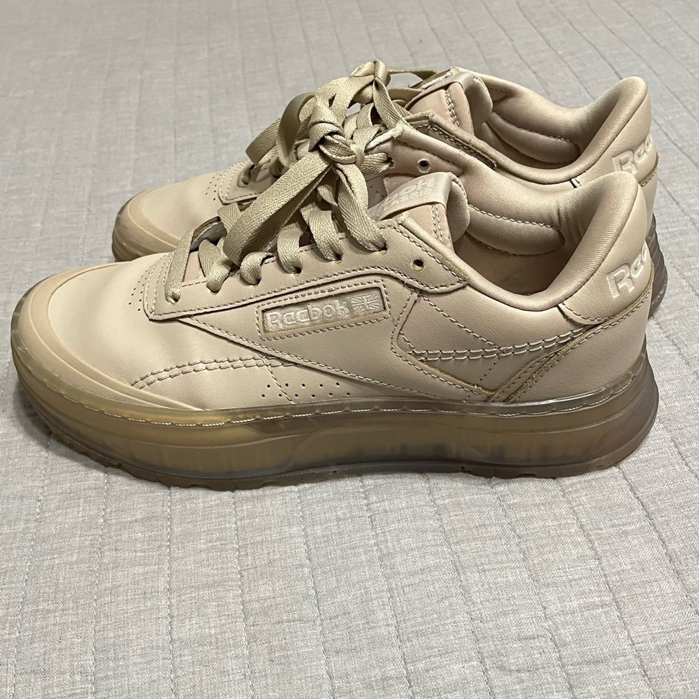 Reebok Club C Double Geo Women's Shoes Modern Beige GZ6418 Size 6 1/2 Platform